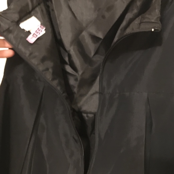 Boned Bodice Strapless Cocktail Dress - AMAZING DETAILS - Picture 4 of 5